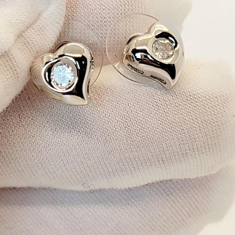 NWOT 925 Sterling Silver Heart Pendant Necklace and Earrings Set
